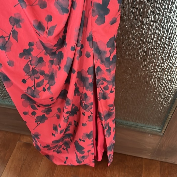 Hutch Luxe Gown - Picture 9 of 13